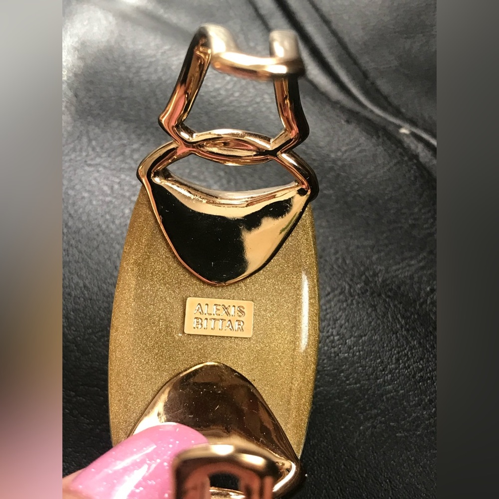 Alexis Bittar Gold and Cream Sculpted Link Bracelet - Picture 5 of 8